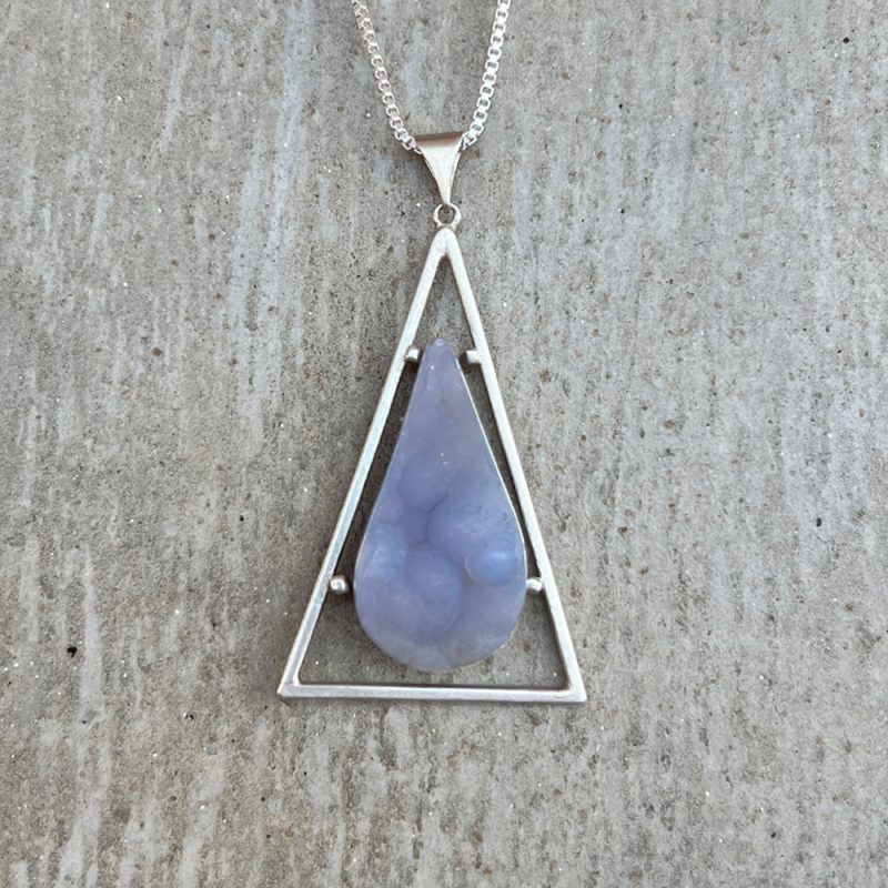 Collar de Calcedonia