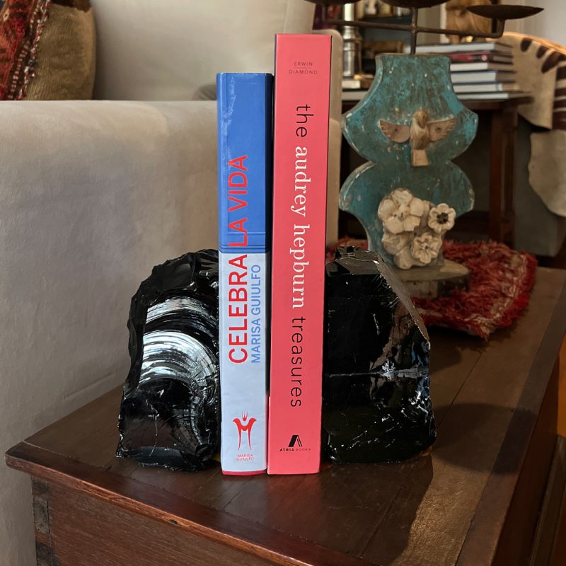 Obsidian book holder